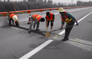 武汉新顺畅桥检车租赁公司专业桥梁伸缩缝更换安装，规格齐全品质可靠